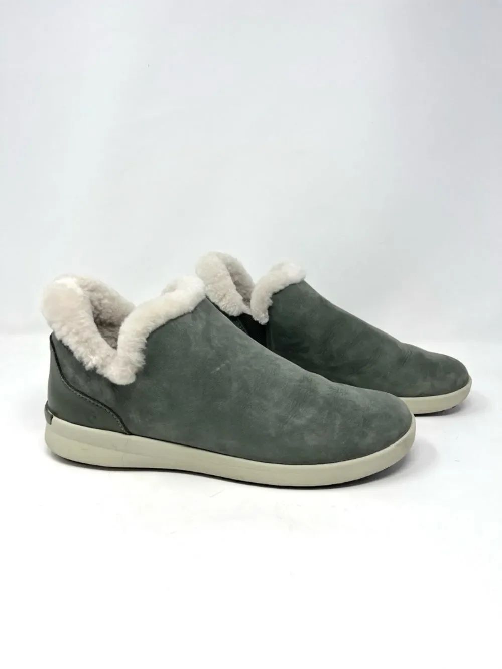 OluKai Mālua Hulu Waterproof Leather Shearling Booties Dusty Olive Green 9.5